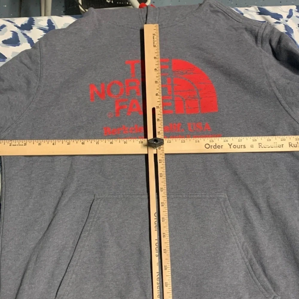 The North Face Men’s Berkeley California Hoodie Sweatshirt Gray Size Large